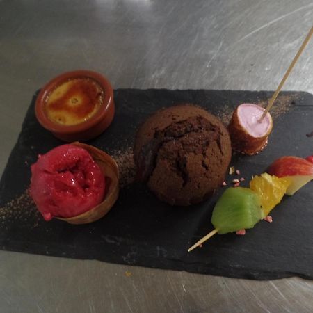 Logis Hotel Restaurant Le Commerce Guichen Eksteriør bilde