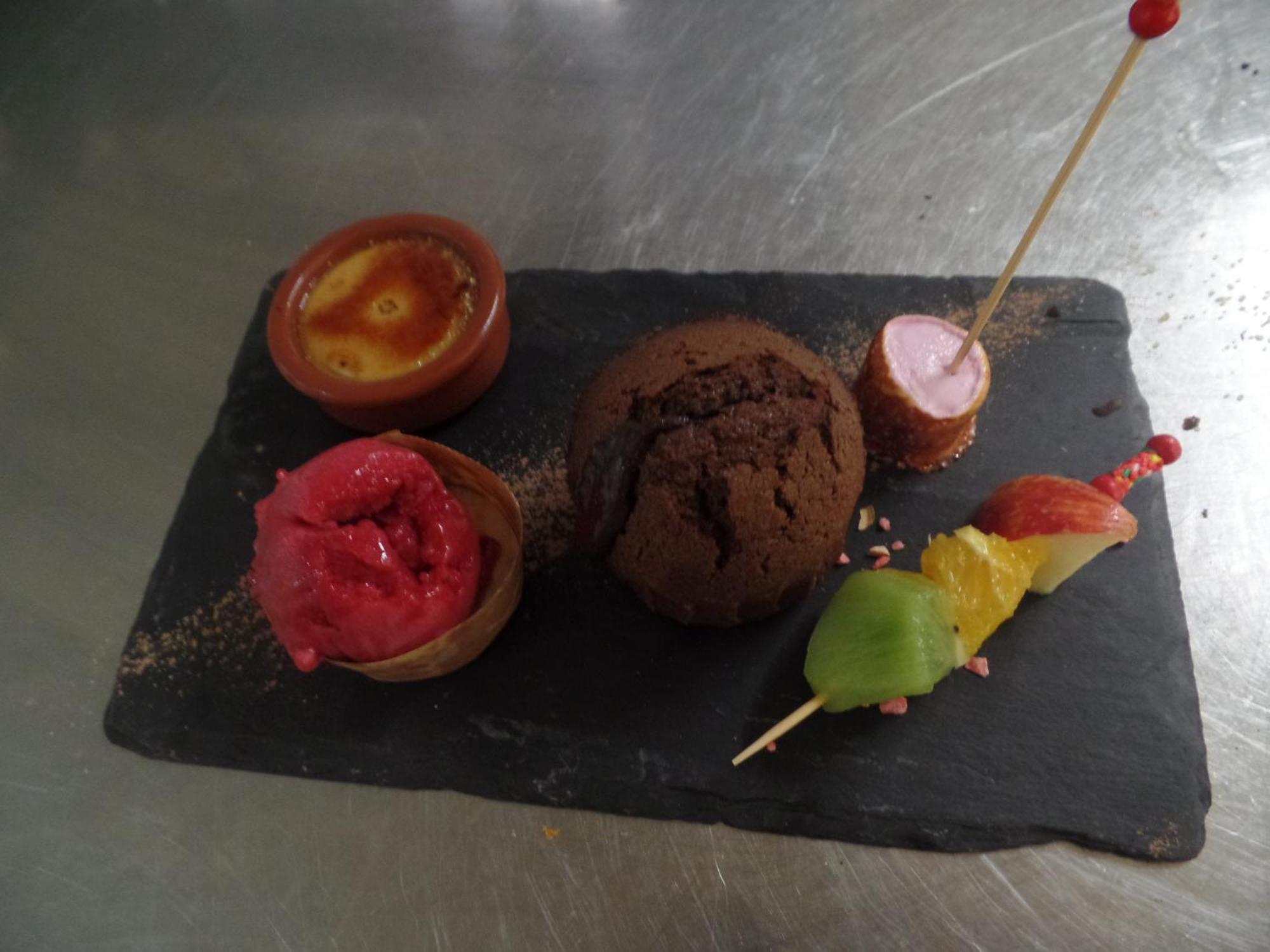 Logis Hotel Restaurant Le Commerce Guichen Eksteriør bilde